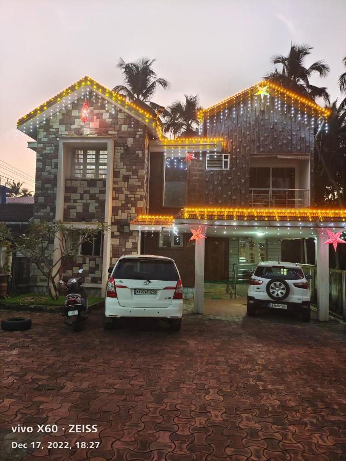 His Grace Holiday Home - Nr To Malpe Beach أودوبي المظهر الخارجي الصورة